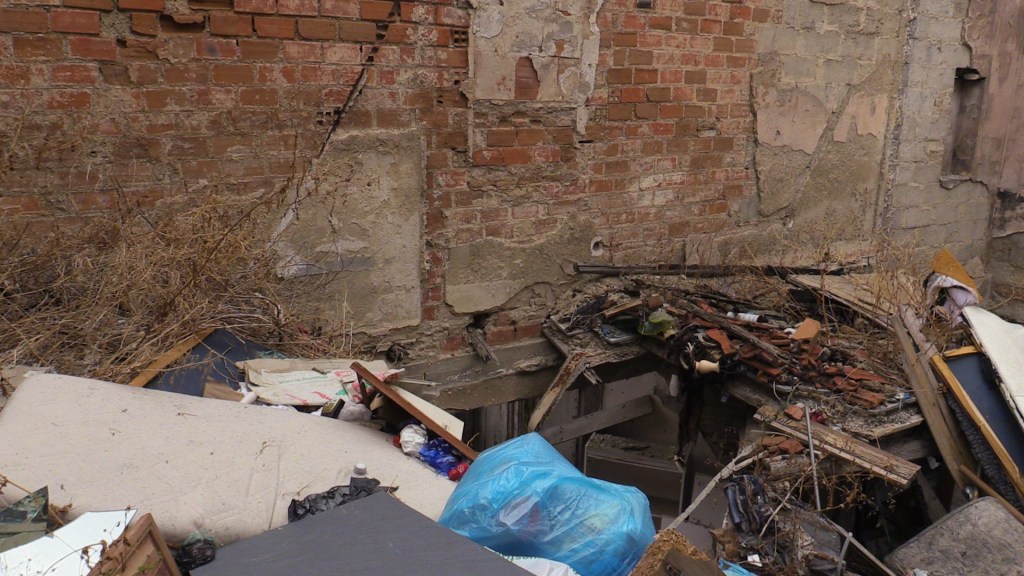 via osservatorio immobile abbandonato