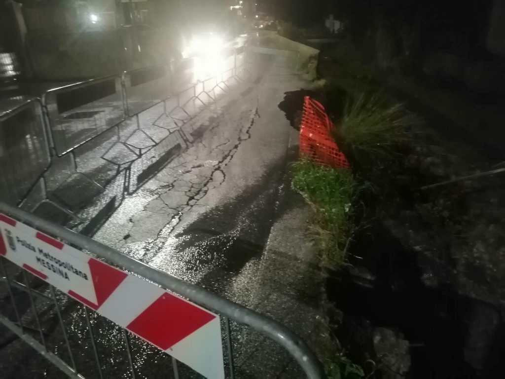 Crollo muro a Zafferia