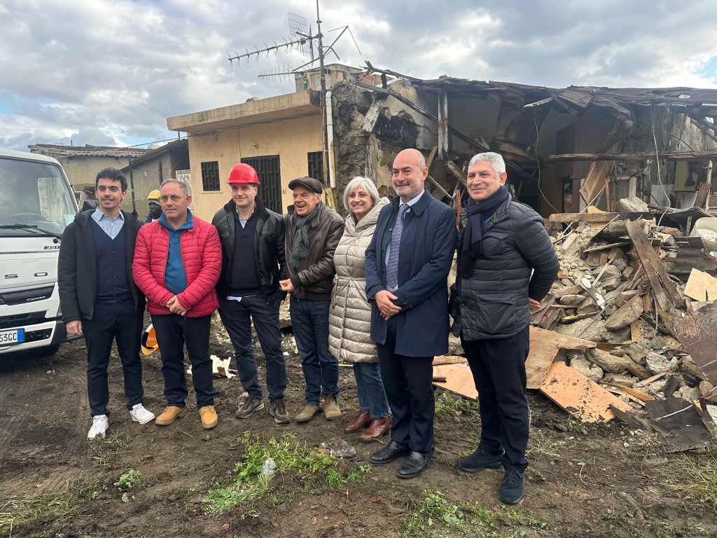 demolizione via taormina