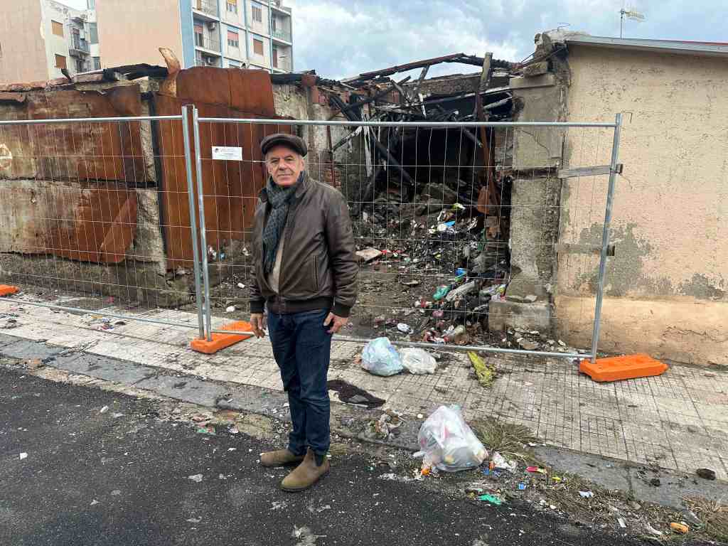 demolizione via taormina