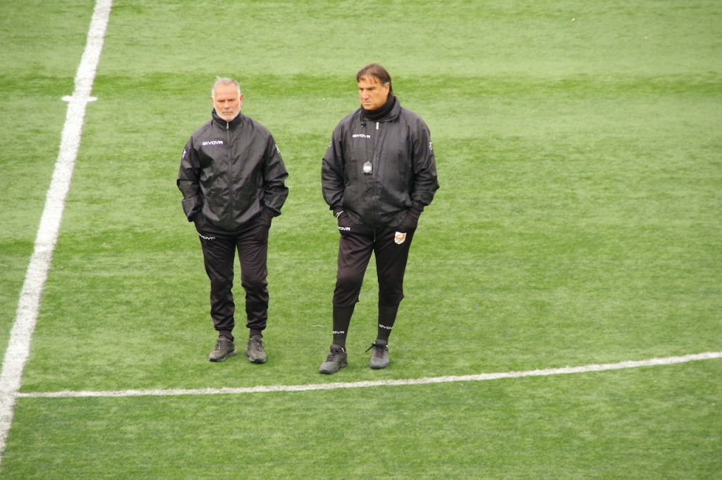 modica e miranda osservano allenamento