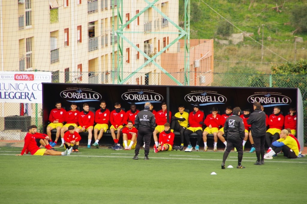 modica parla con la squadra