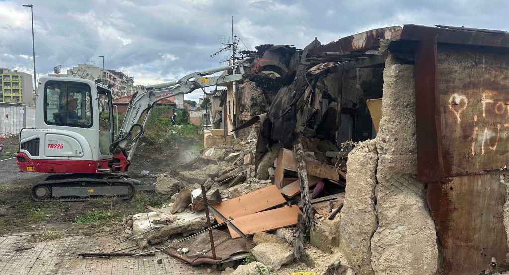 demolizione via taormina