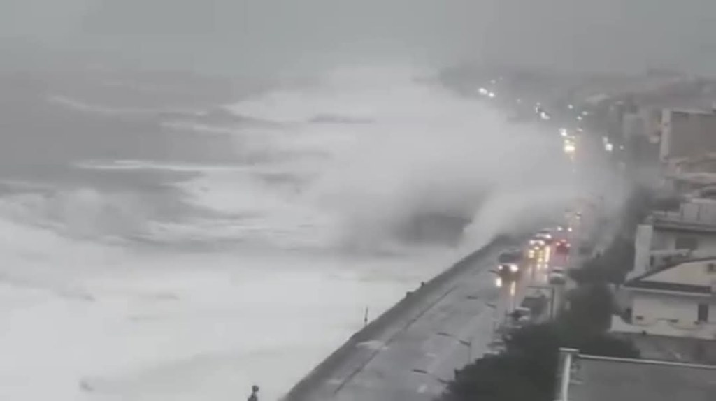 mareggiata Santa Teresa