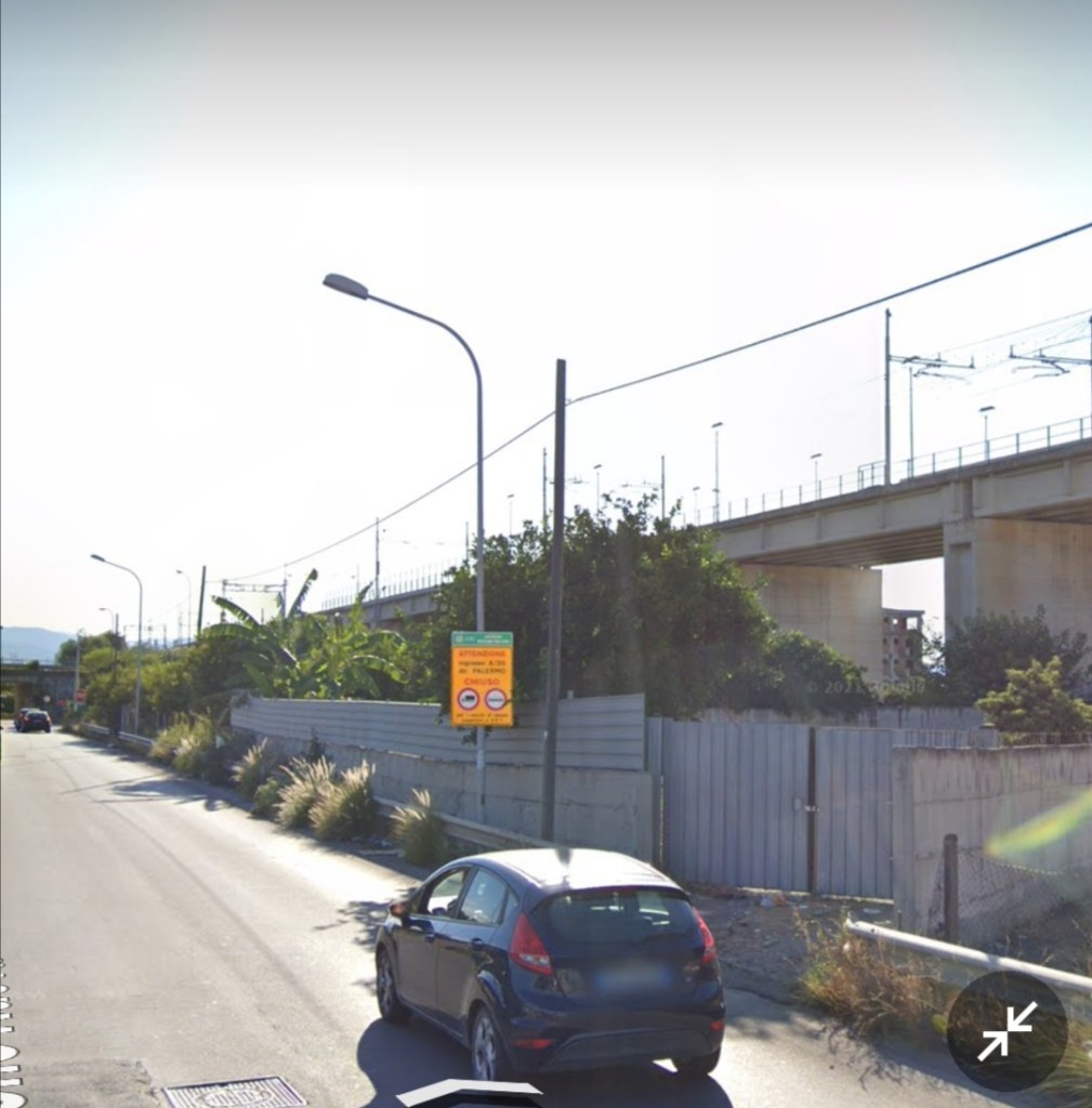 Area vicina al campo rom Barcellona