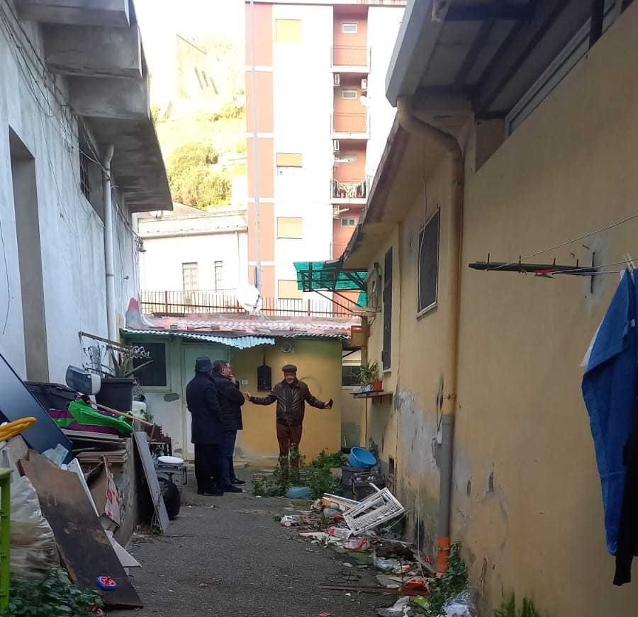 Demolizione lavori Camaro Sottomontagna