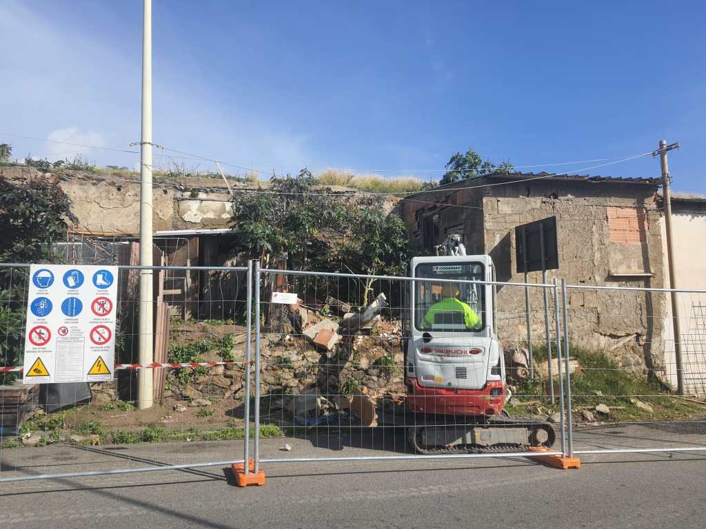 demolizione baracche via bonsignore