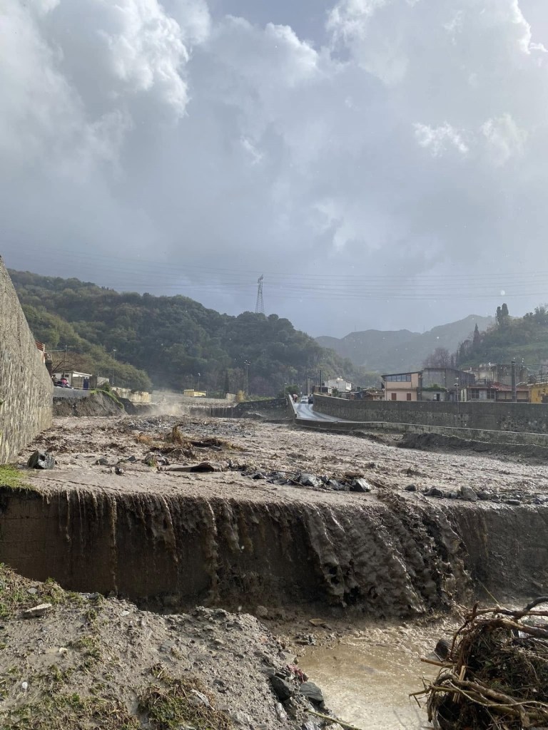 Saponara torrente esondato nubifragio 02022025