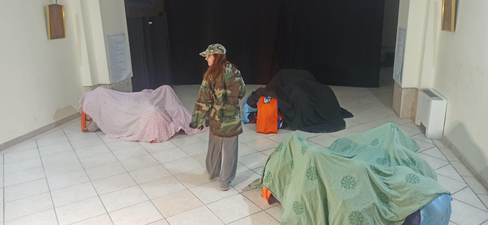 scout che si immedesimano nel percorso