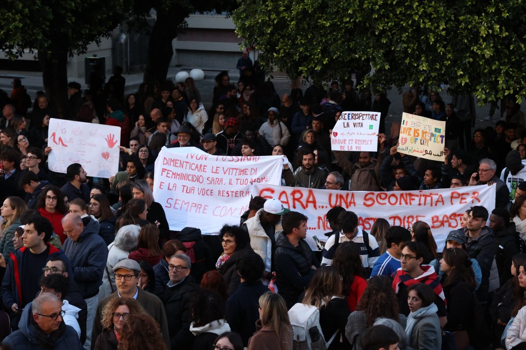 Una città unita per Sara