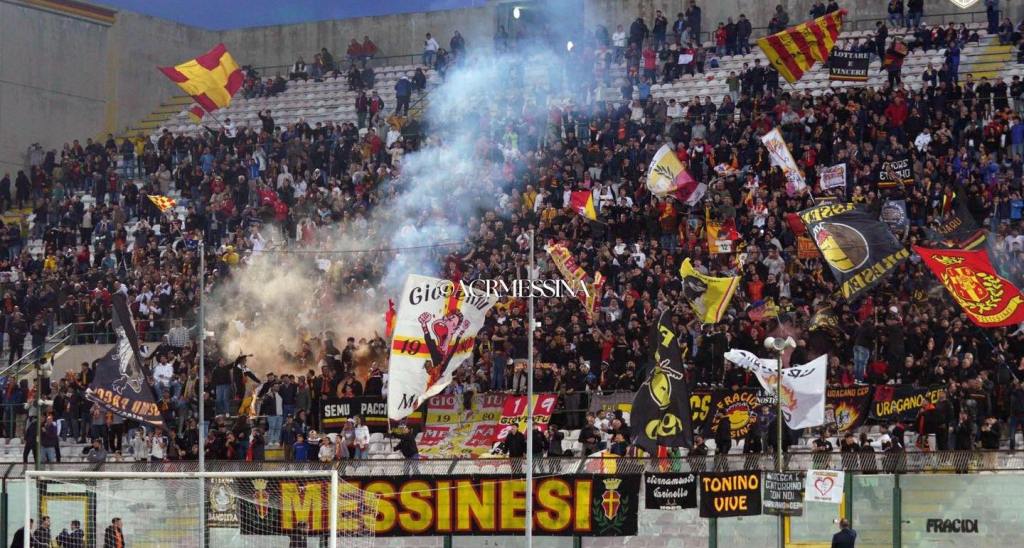 pubblico curva sud acr messina