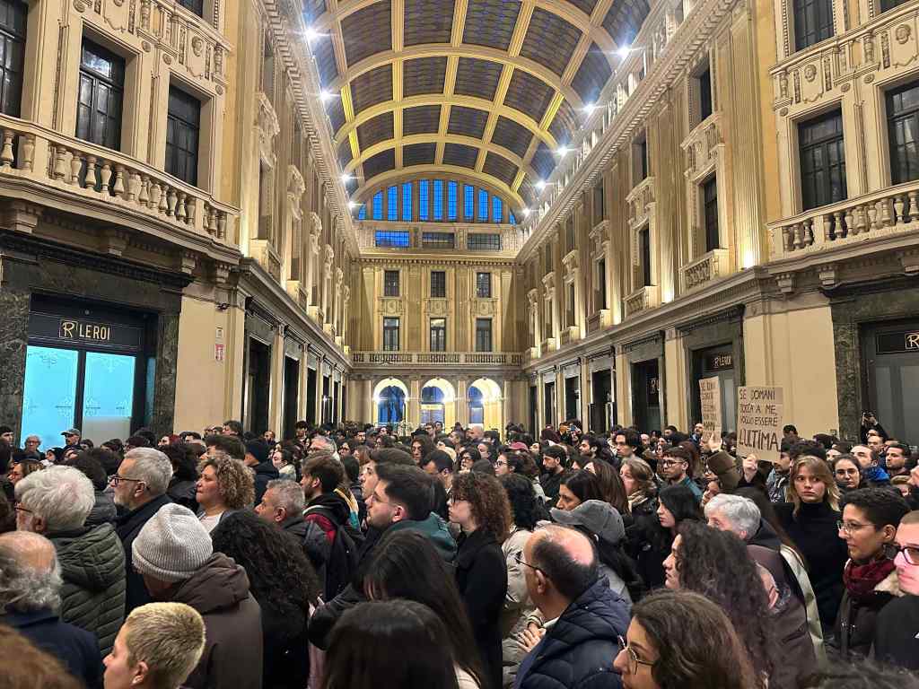 manifestazione galleria per sara