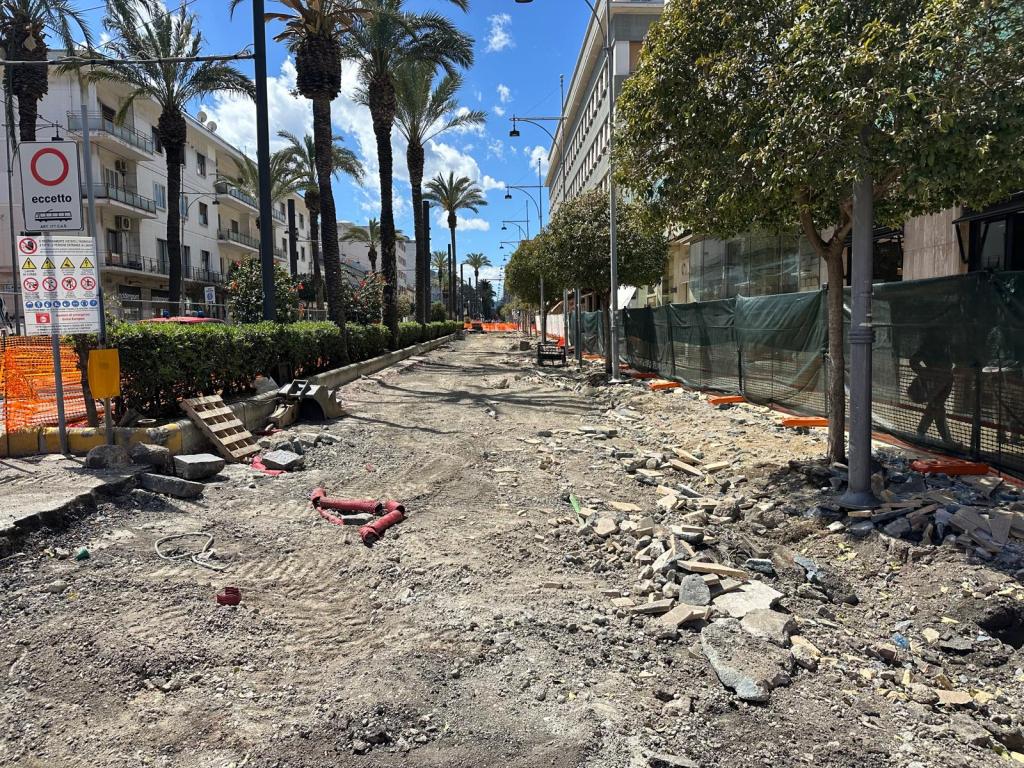 lavori isola pedonale viale san martino