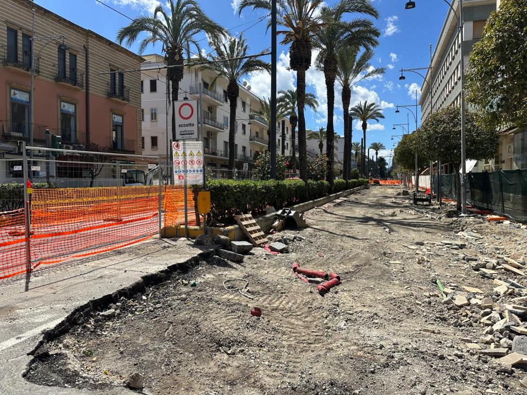 lavori isola pedonale viale san martino