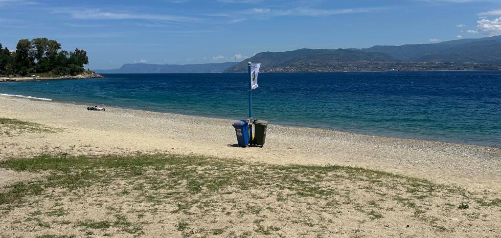 spiaggia ringo mini isole ecologiche 