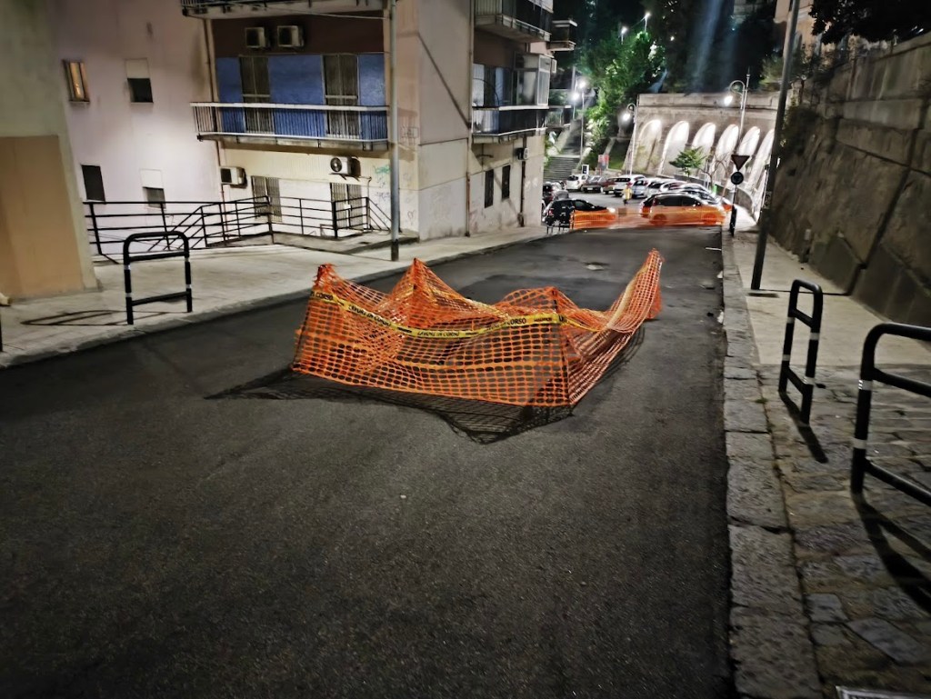 cedimento stradale via delle carceri