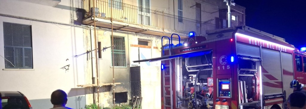 incendio baracca rione taormina messina 300525