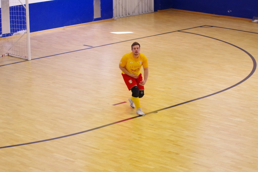 colucci dentro la propria area