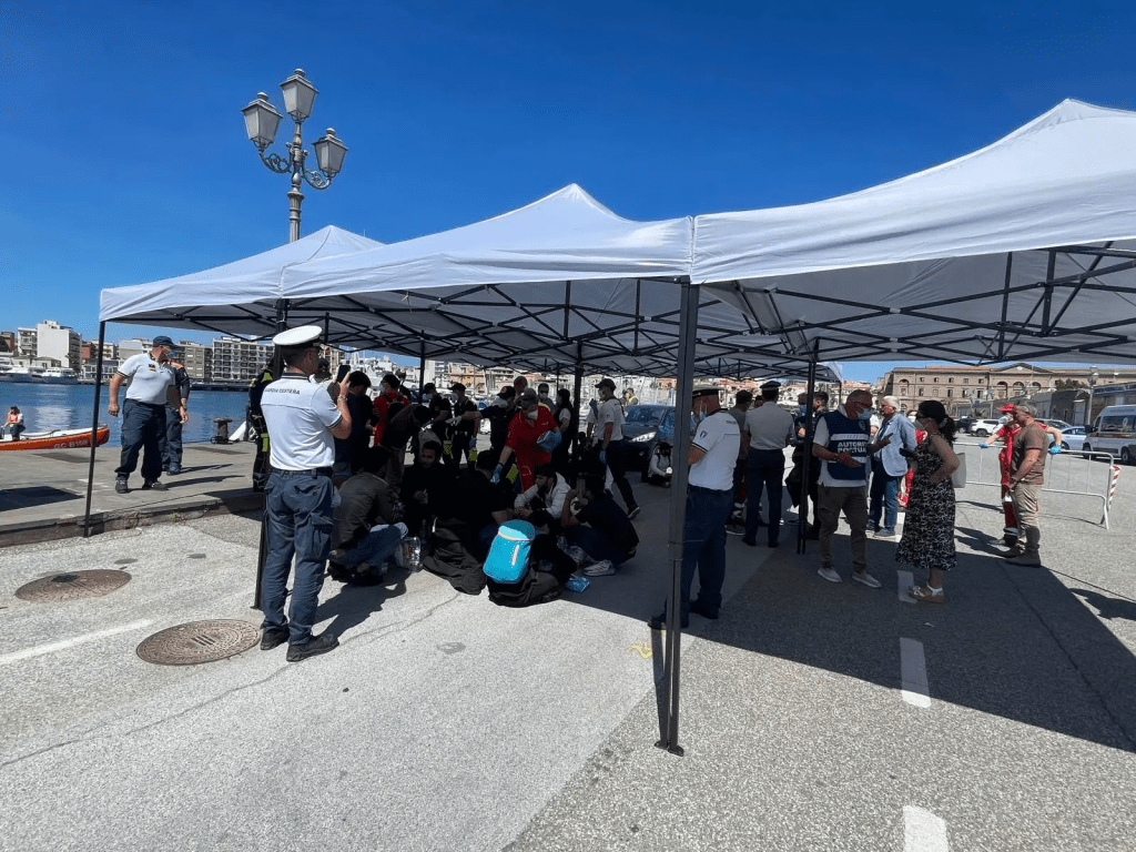 migranti milazzo