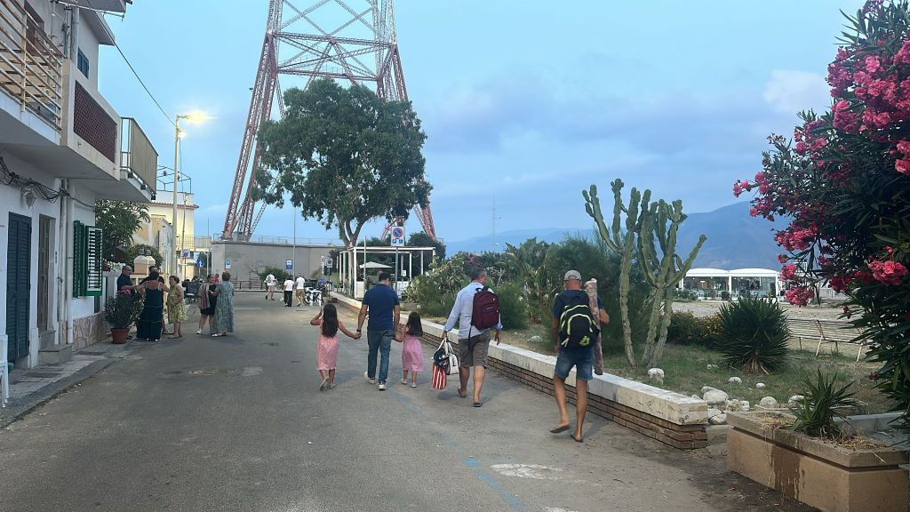 isola pedonale torre faro