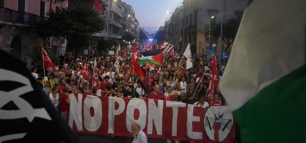 Corteo no ponte 10 agosto 2024