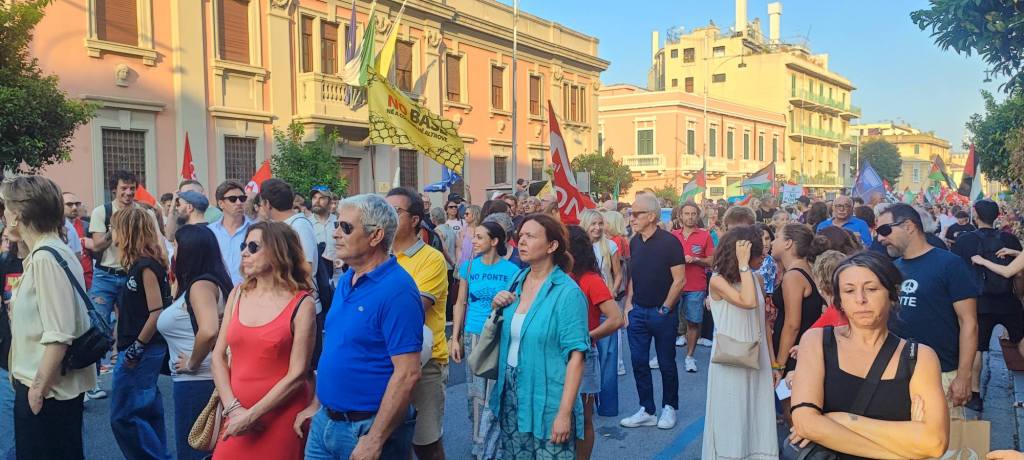 Corteo no ponte 2025