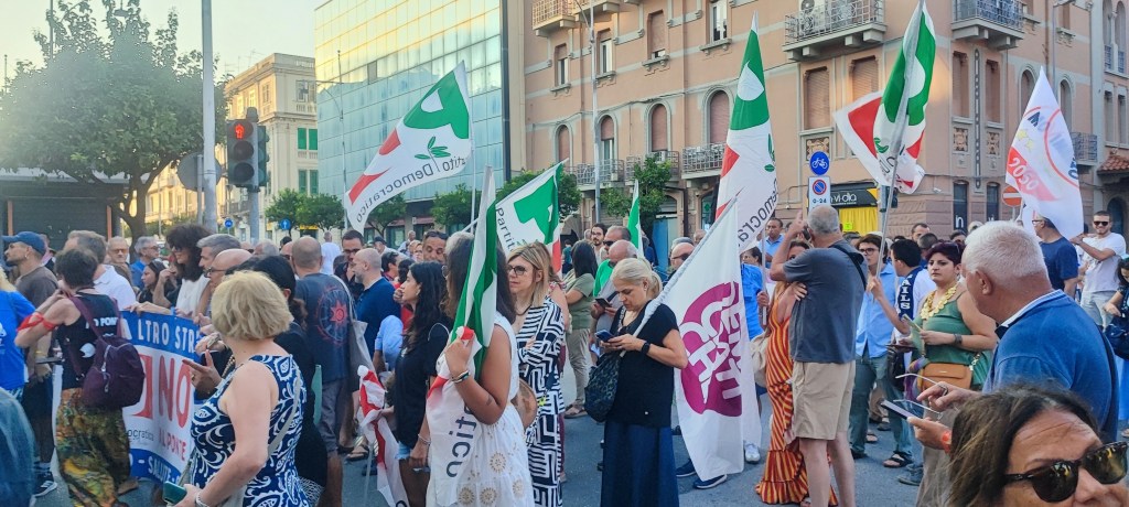 Corteo no ponte 2025