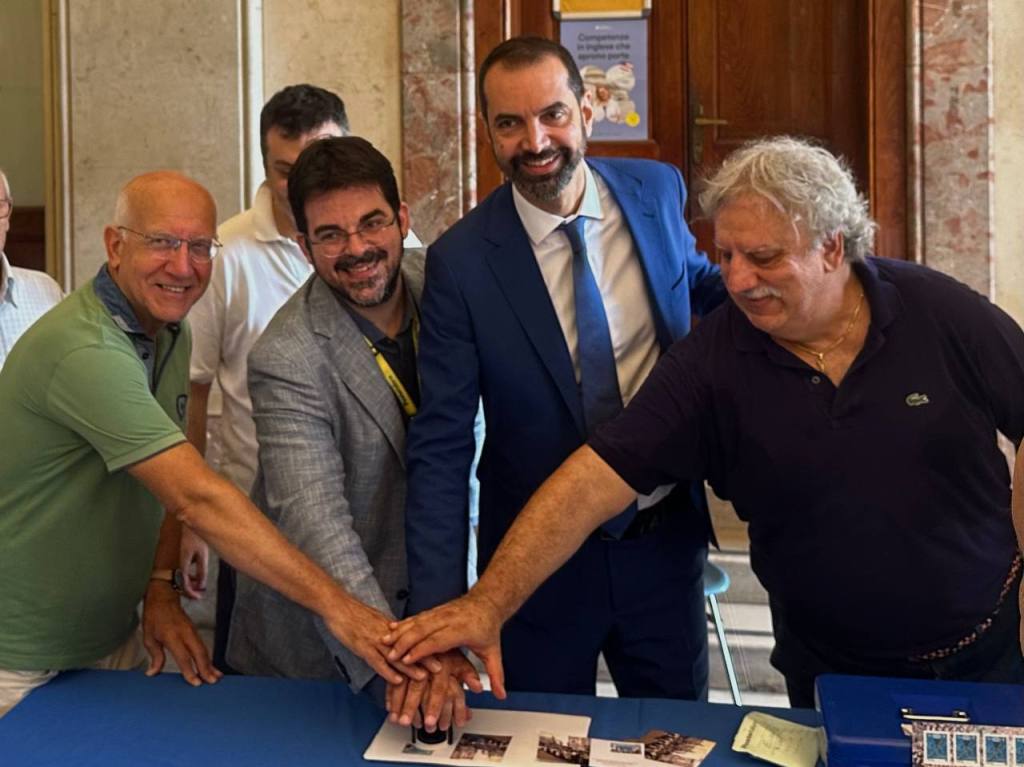 Un bollo speciale a Palazzo Zanca in omaggio ai tiratori della Vara