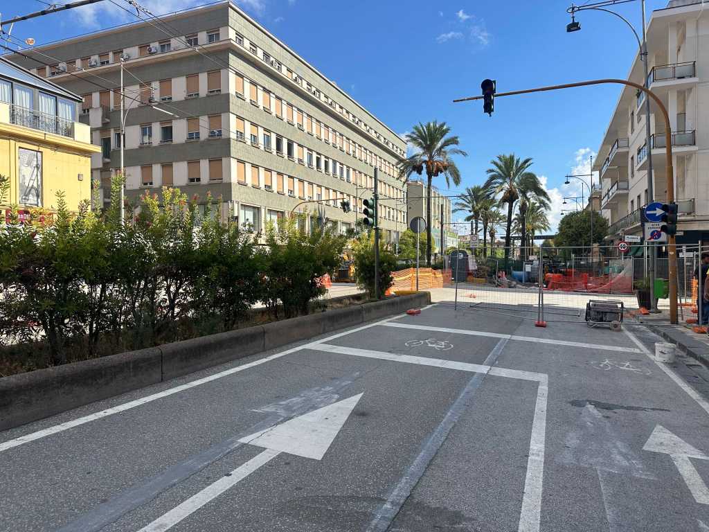 isola pedonale chiusura via Maddalena 