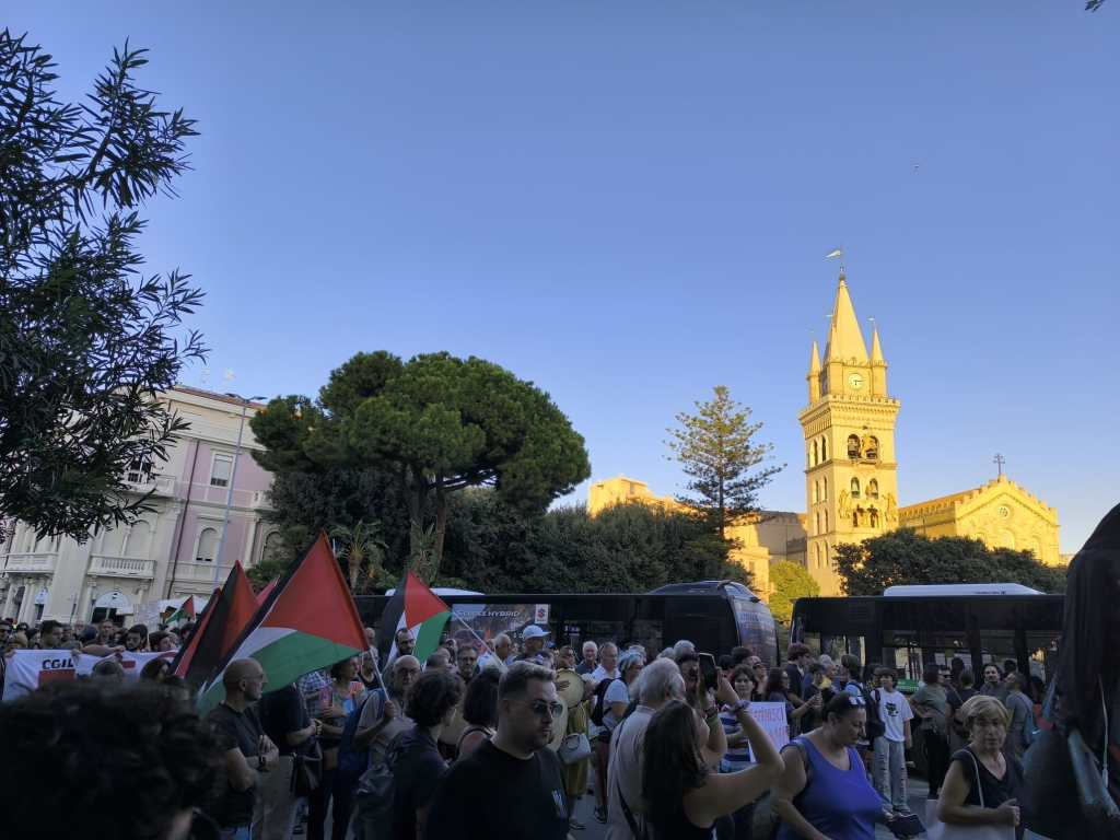 "Palestina libera e fermiamo il genocidio", il corteo a Messina FOTO e VIDEO