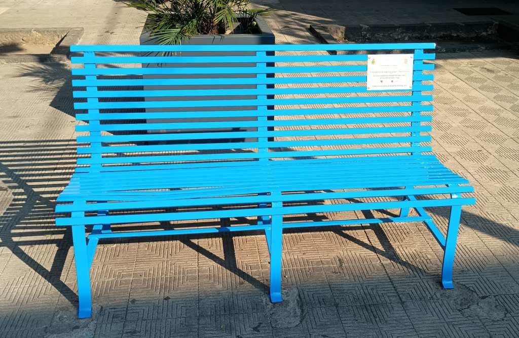 panchina bigenitorialità a contesse