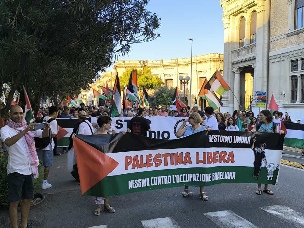 Corteo a Messina stop genocidio 