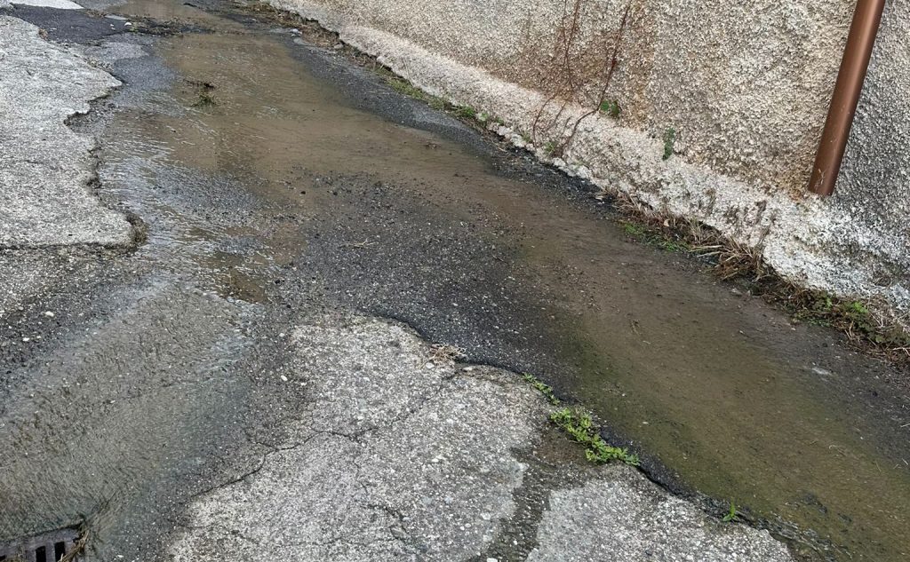 Perdita d'acqua a Messina