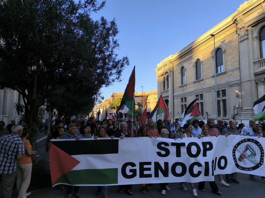 Corteo a Messina stop genocidio