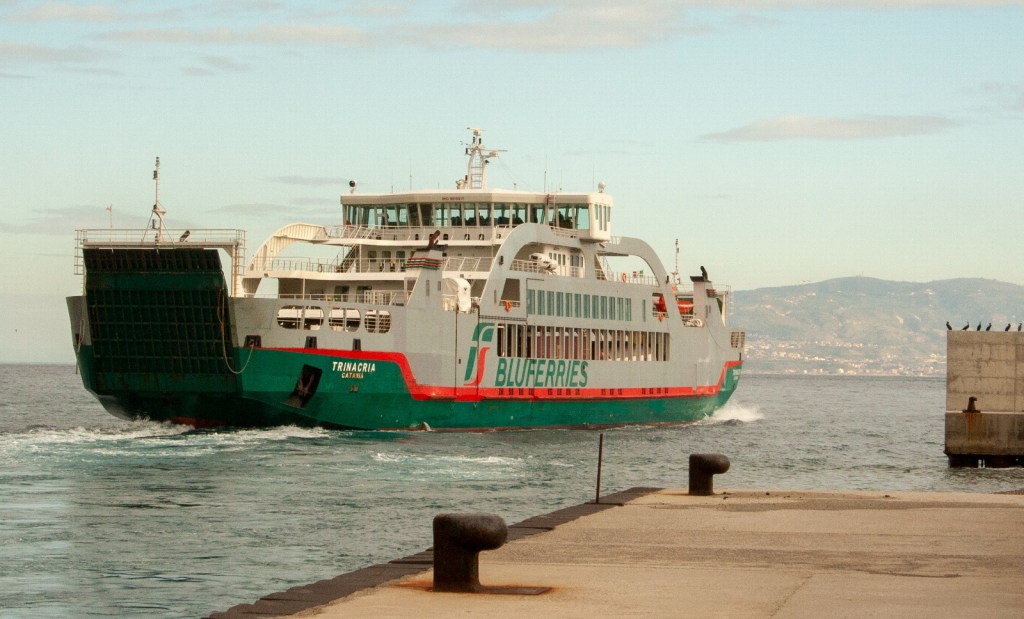 Traghetto Bluferries