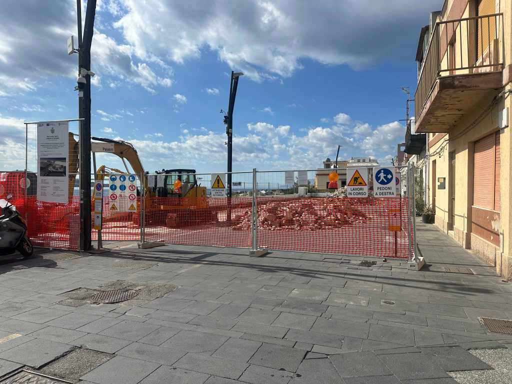 lavori fermi torre faro