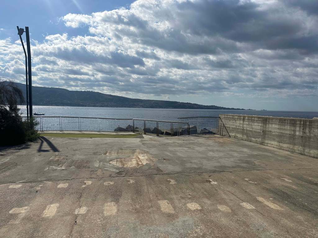 lavori fermi torre faro