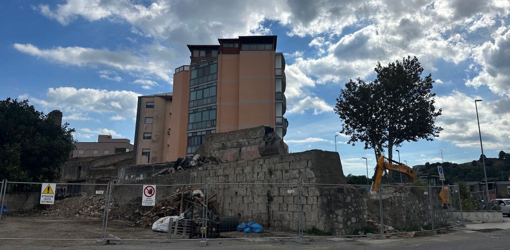 demolizioni Largo Diogene