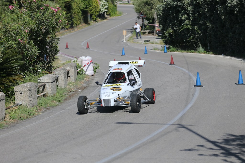 radici slalom nebrosport