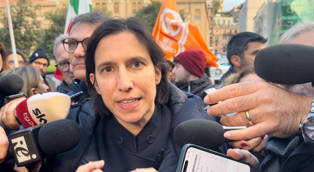 Elly Schlein al corteo no ponte a Messina