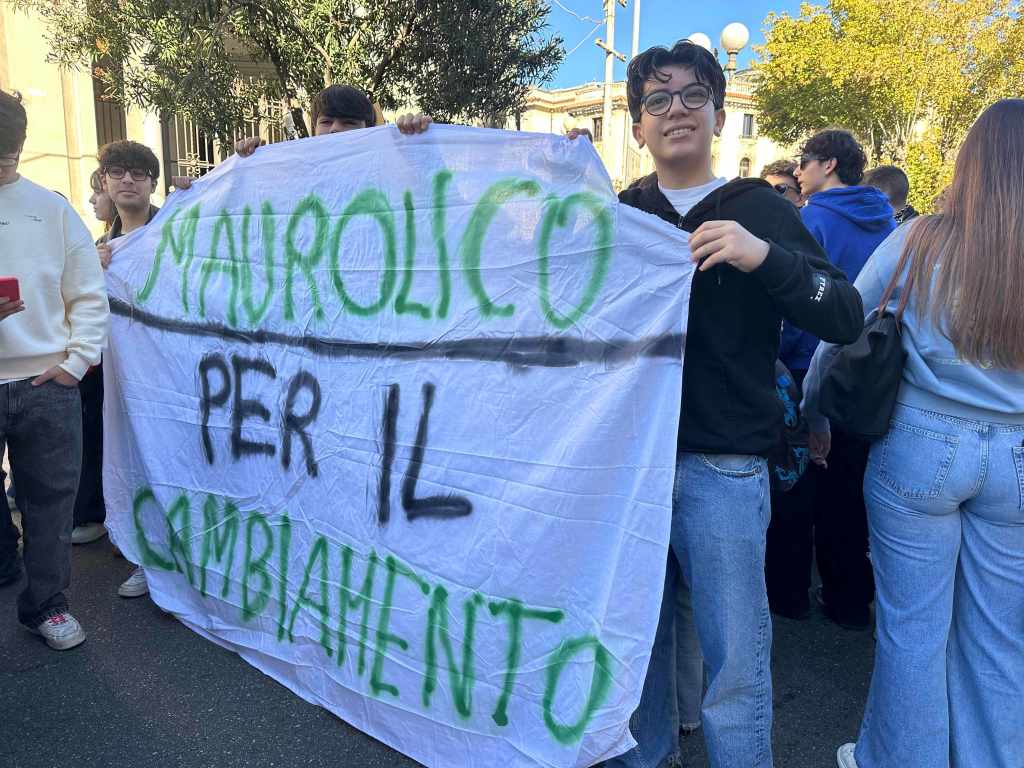 manifestazione studenti messina 