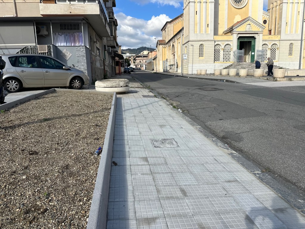 largo Villa Lina giostra 