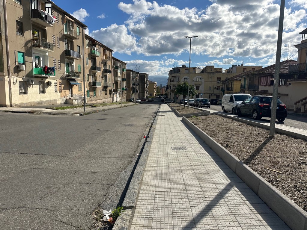 largo Villa Lina giostra 