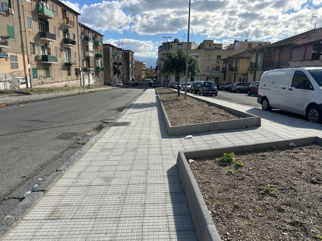 largo Villa Lina giostra 