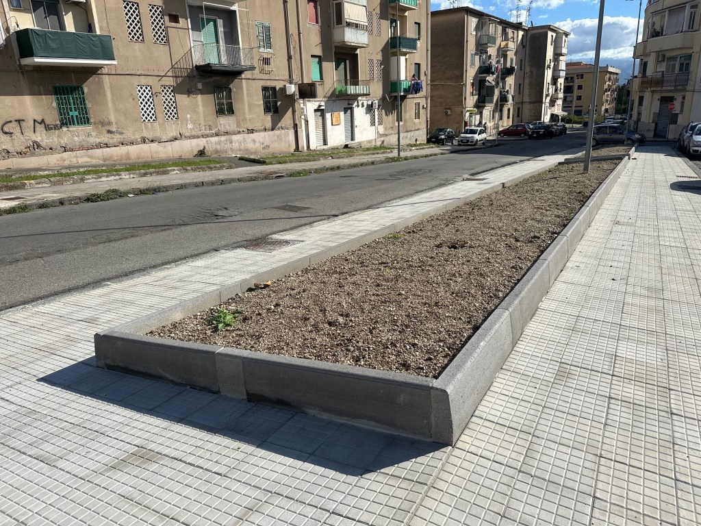 largo Villa Lina giostra 