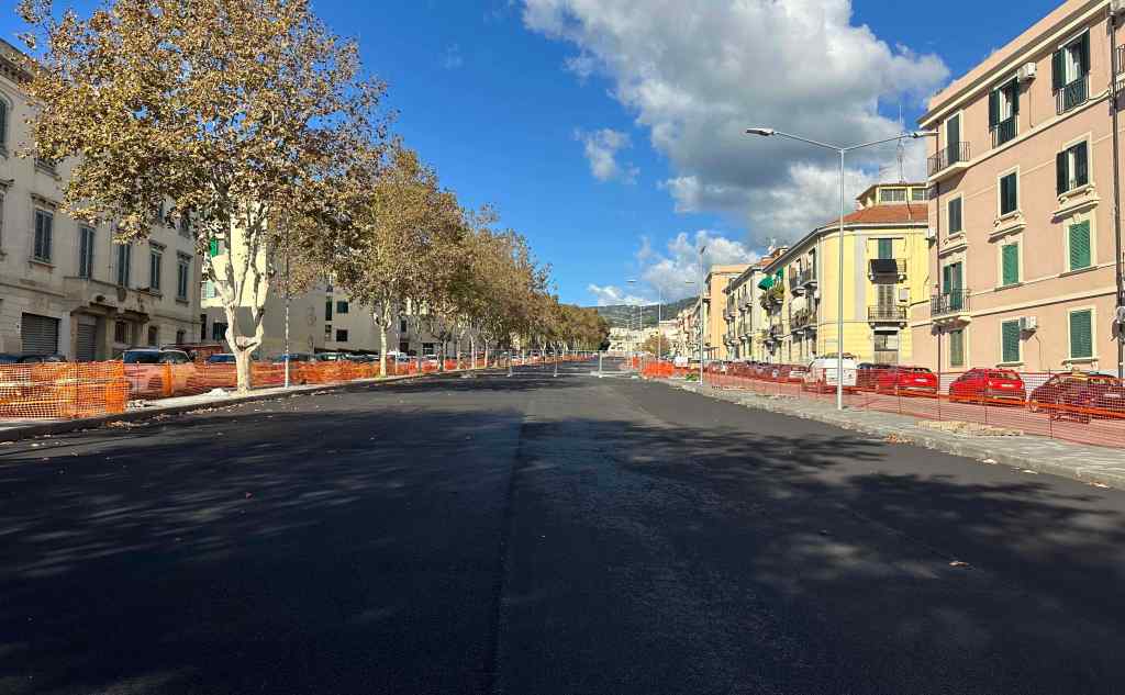 parcheggio giostra asfaltato 