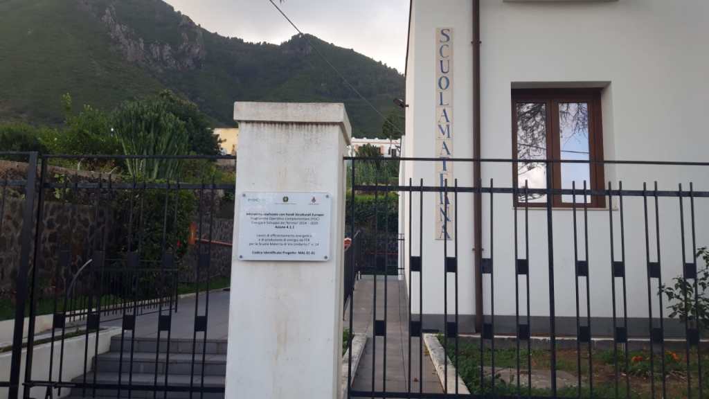 quando andare a scuola è un lavoro, anche se hai 3 anni il caso della materna a leni