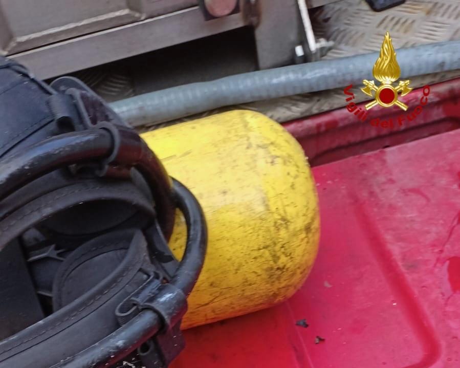 Incendio in un appartamento a Valle degli Angeli