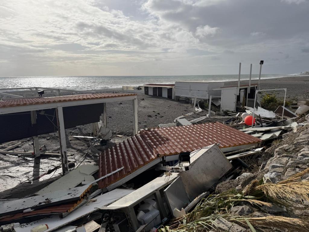 Ciclone Harry, il lido Zahir devastato dalla mareggiata