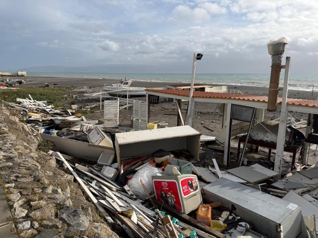 Ciclone Harry, il lido Zahir devastato dalla mareggiata